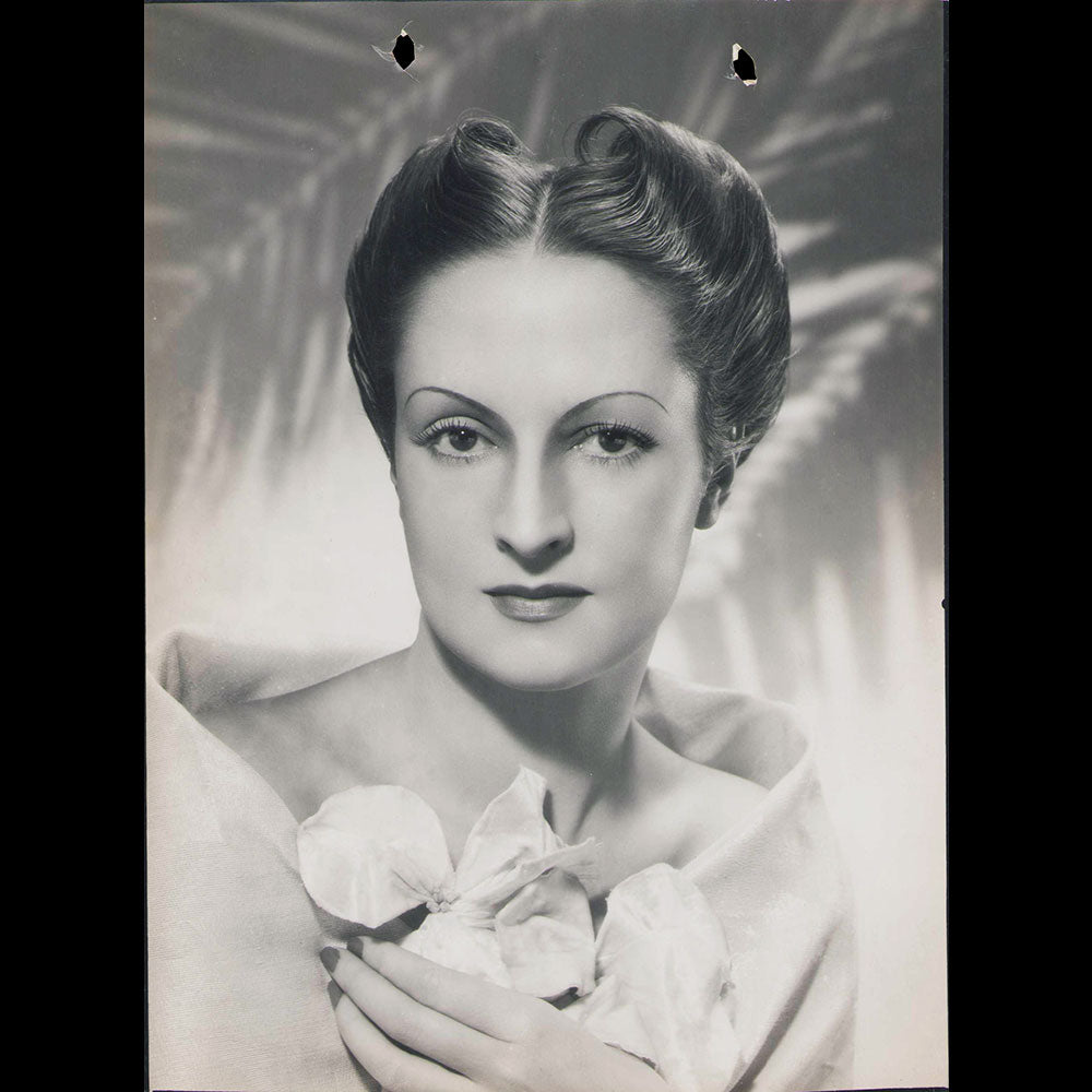 Dorvyne - Maquillage de Fernand Aubry pour Rester Jeune (1937)