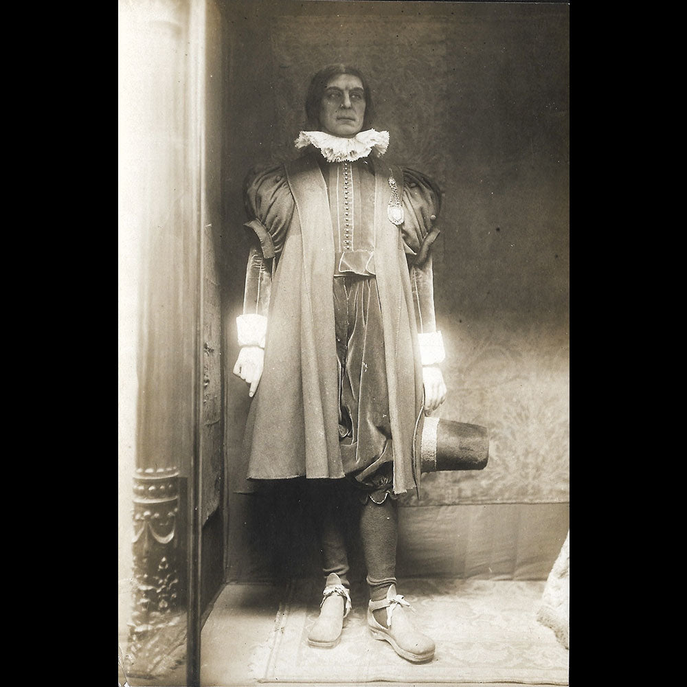 Société de l'Histoire du Costume - Exposition du Musée du Costume, Réunion de 21 tirages (1920)