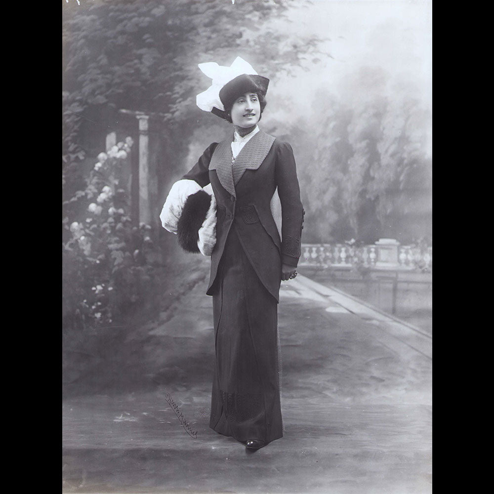 Green & Cie - Ensemble de jour, photographie de Henri Manuel (1910s)