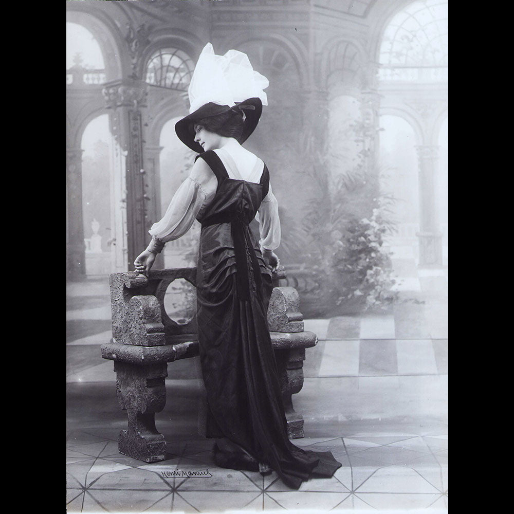 Maria - Robe, photographie de Henri Manuel (1910s)