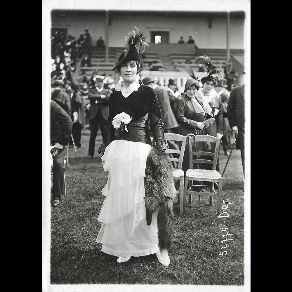 La mode aux courses, photographie de l'agence Meurisse (1914)