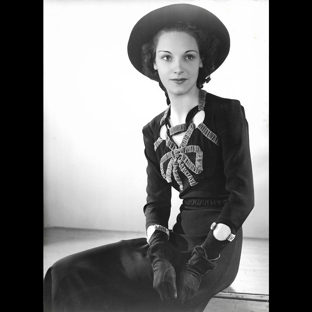 Marcel Rochas - En Faveur, robe d'après-midi, tirage de Luigi Diaz (1937)