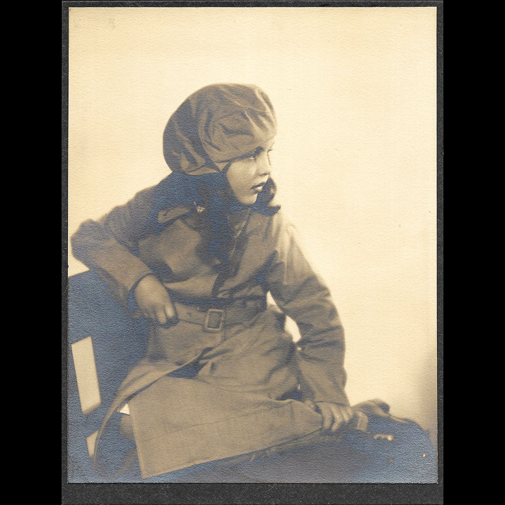 Worth - Portrait de Marie-France Worth par Frederick Stevens Rockwell (circa 1930)