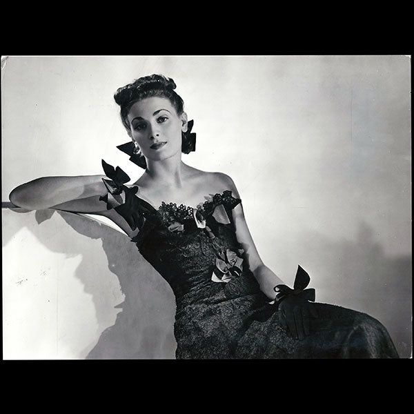 Chanel - Robe du soir en dentelle de Chanel, photographie de Georges Saad (1938)