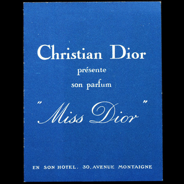 Christian Dior présente son parfum Miss Dior en son hôtel particulier (circa 1948)