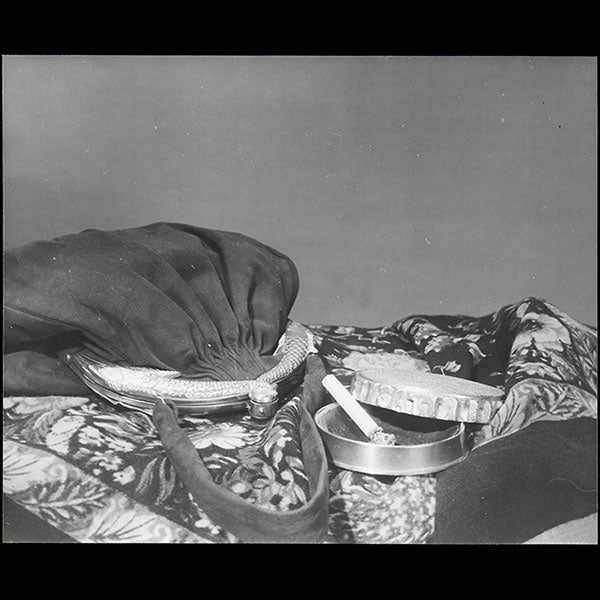 Line Vautrin - Sac aux Poissons et Cendrier Rebus, photographie de Crespi (1947)