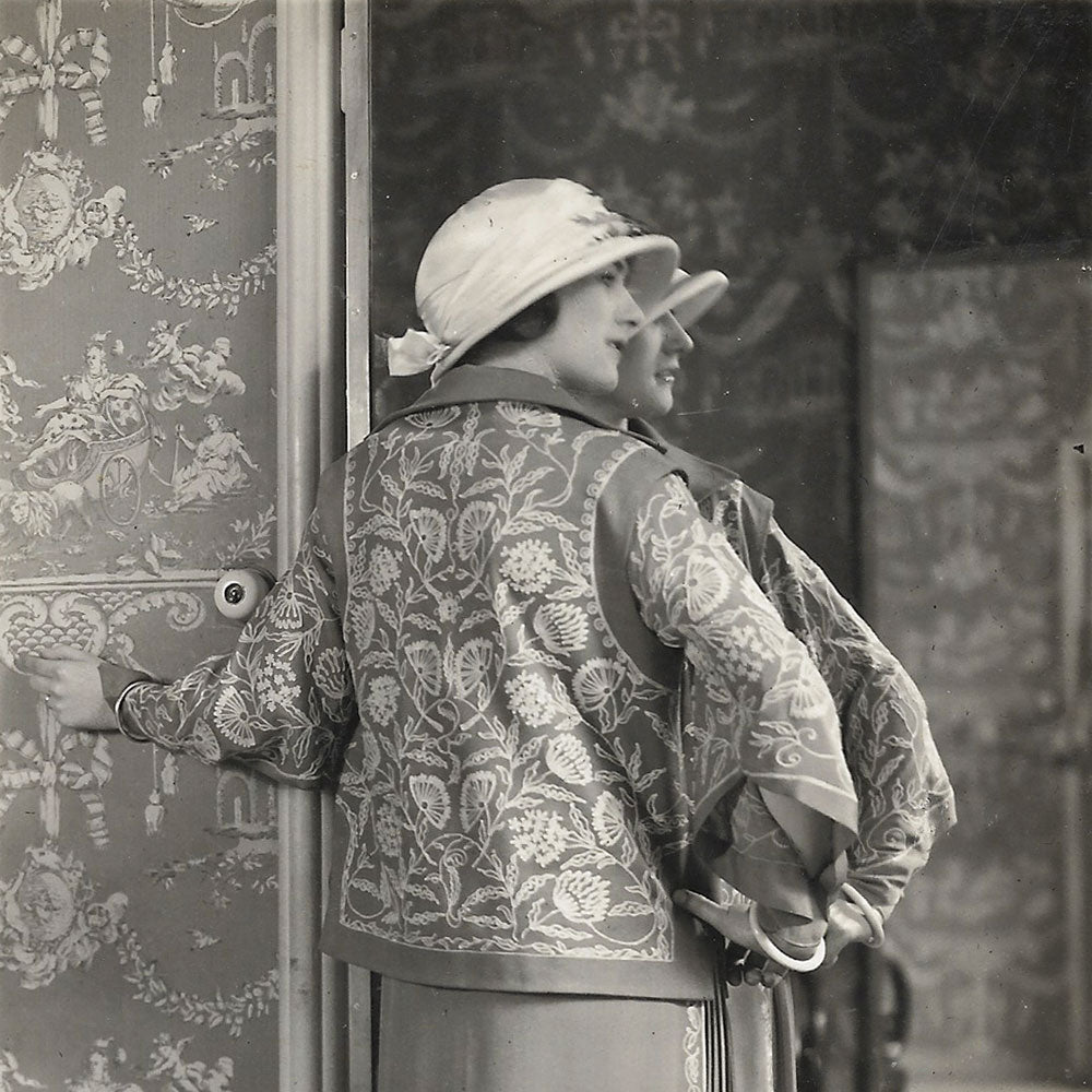 Alice Bernard - Ensemble brodé, réunion de trois photographies de Rahma (1920s)