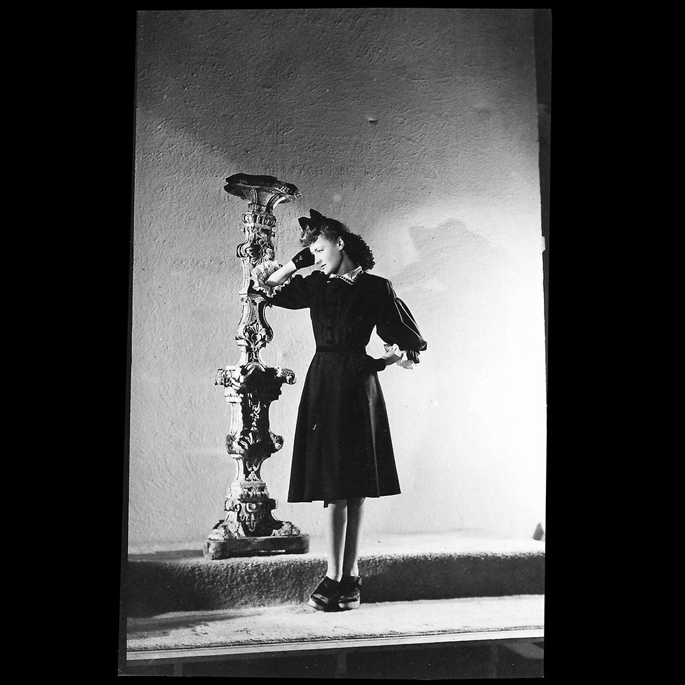 Fath - Robe de lainage noir, tirage de Lavoisier (1943)