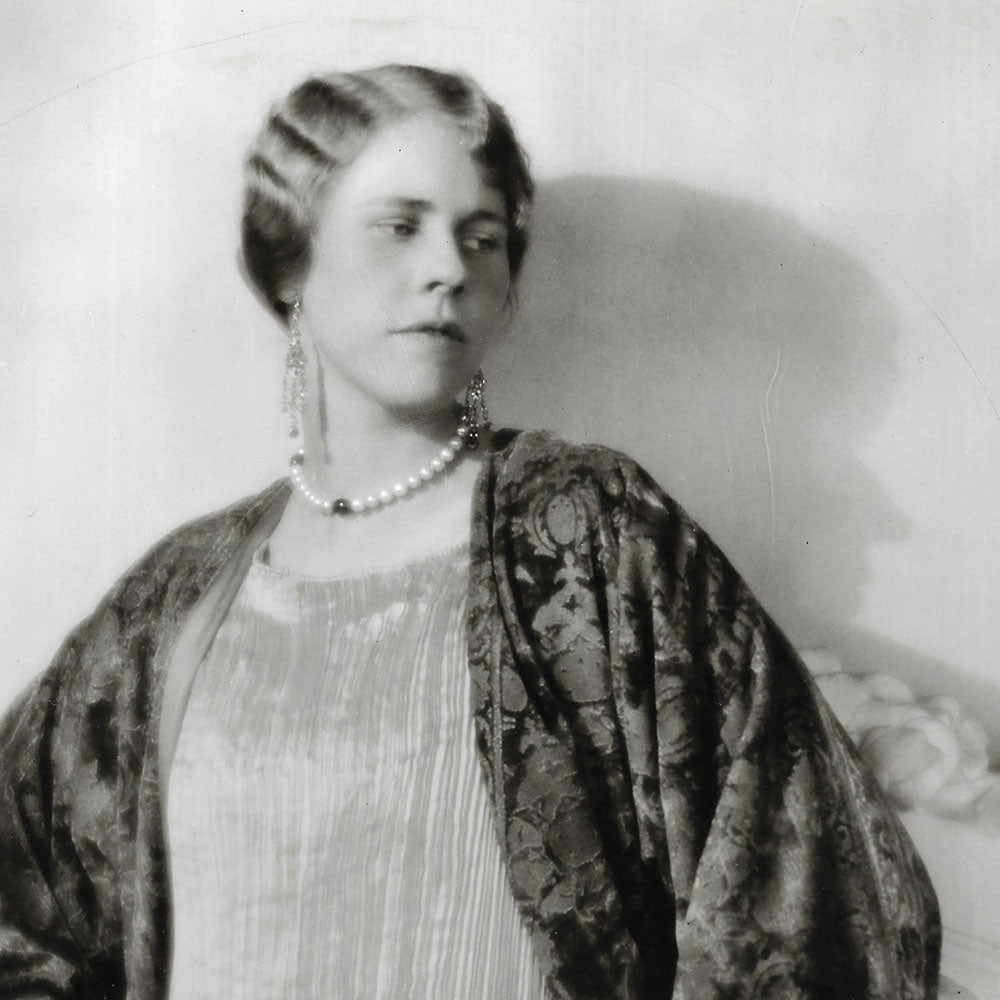 Fortuny - Mrs Maude Hill en robe Delphos (1926)