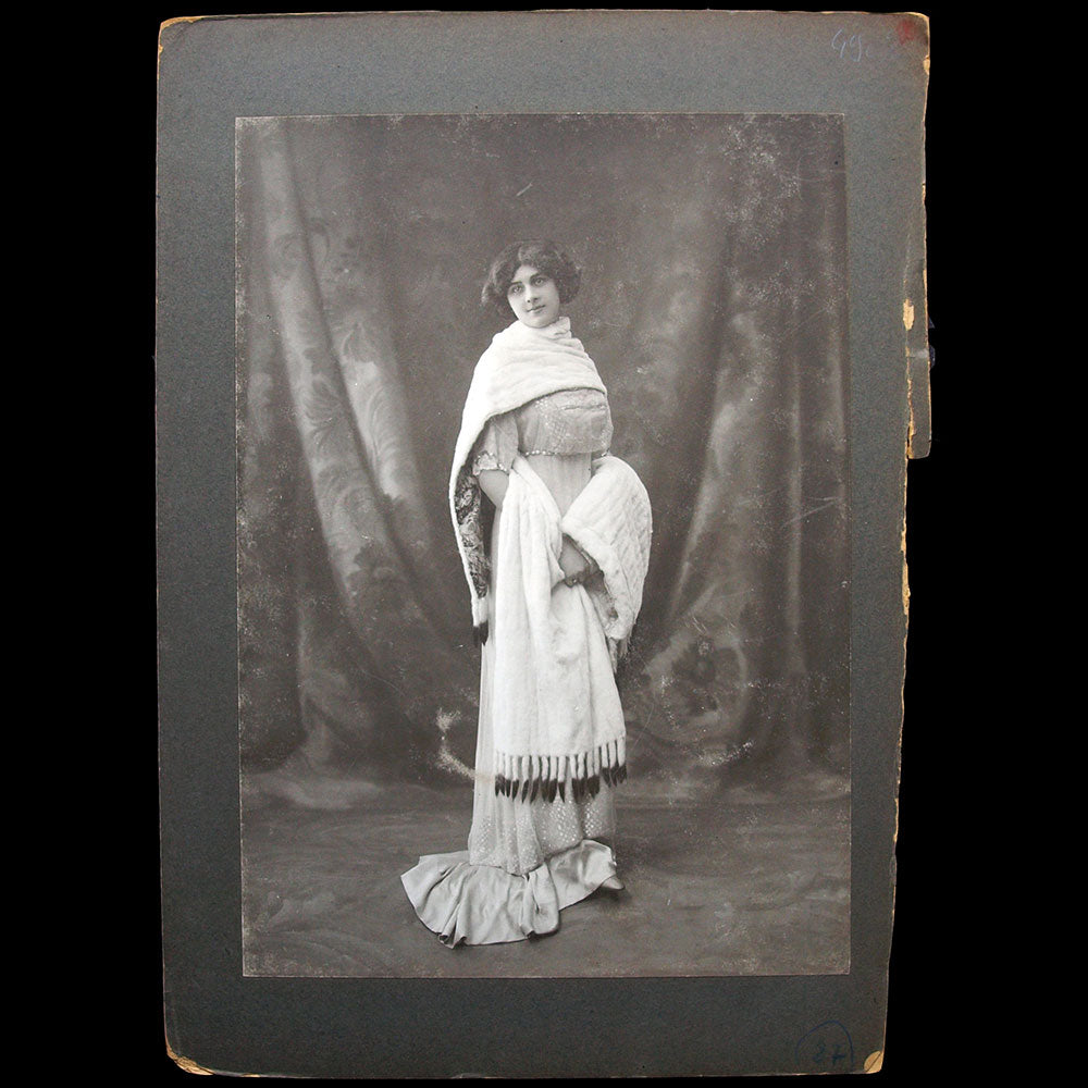 Fourrures Max - Modèles de fourrure, ensemble de 4 photographies (circa 1905-1910)