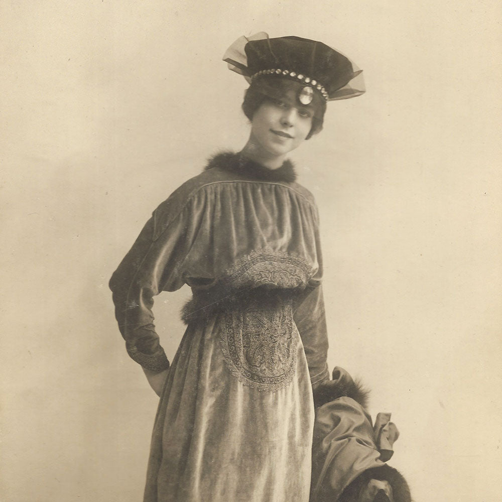 House of Lanvin – The model Aimée, photograph by Paul Nadar (1913)