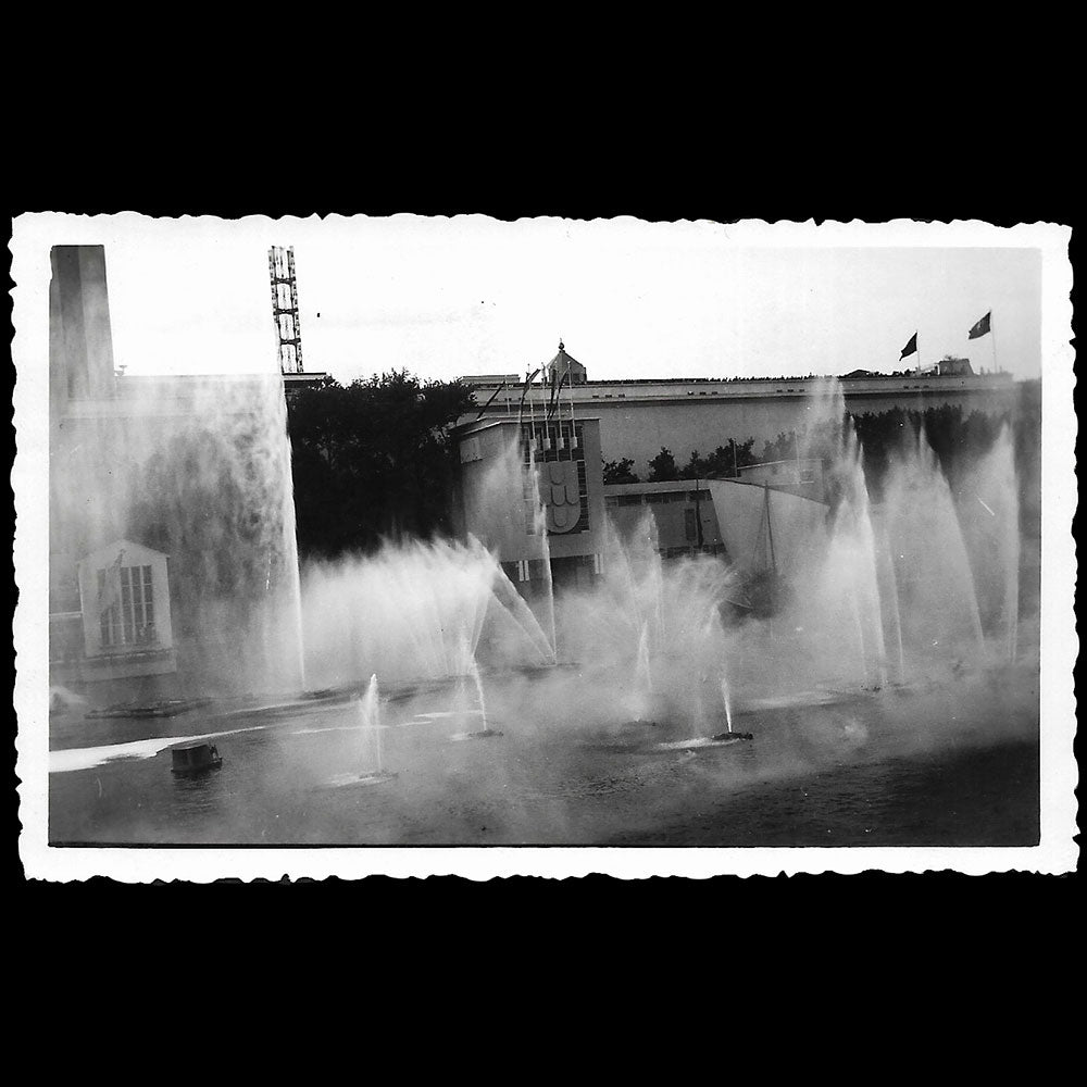 Exposition Internationale des Arts et Techniques - Le Pavillon de l'Elégance (1937)