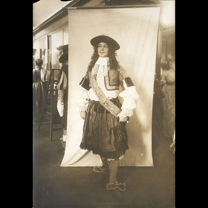 Société de l'Histoire du Costume - Exposition du Musée du Costume, Réunion de 21 tirages (1920)
