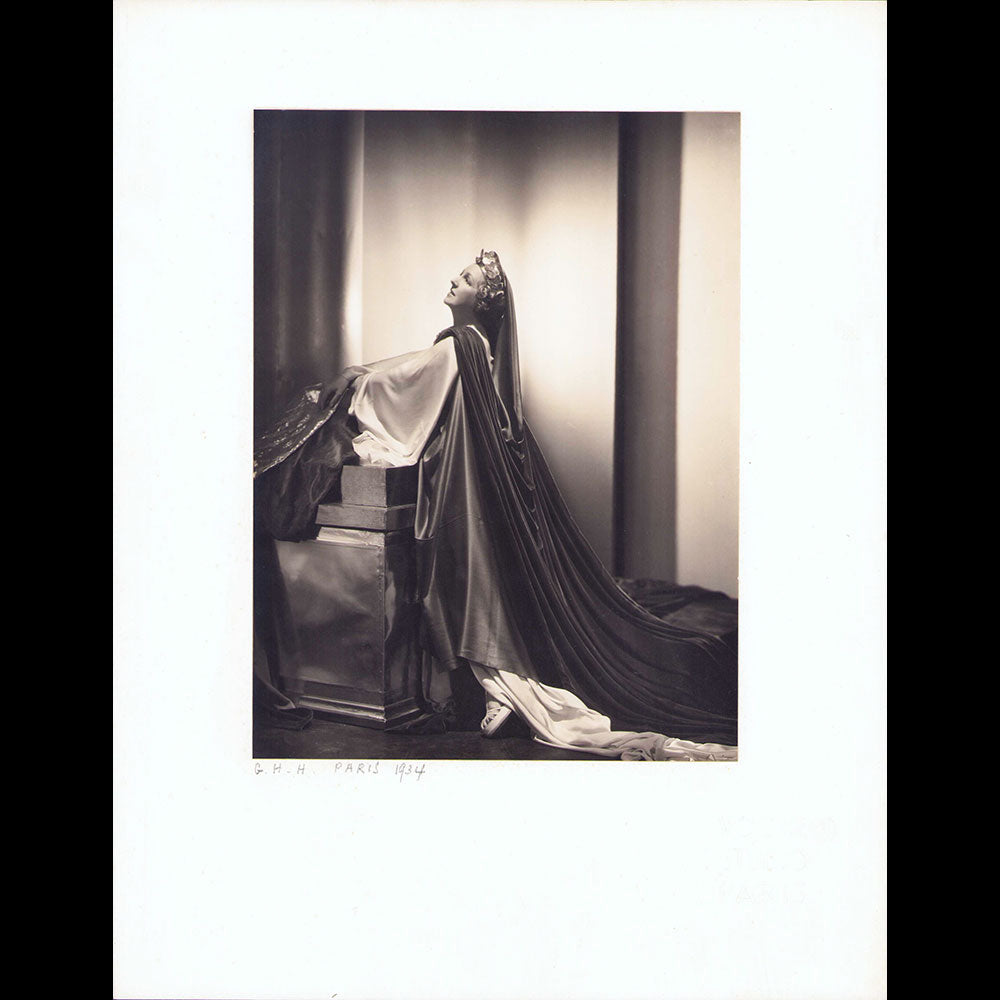 Hoyningen-Huene - Marthe Regnier, Vogue Studio Paris (1934)