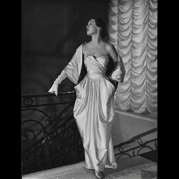 Lucile Manguin - Robe Diam ou Diane, tirage d'Adrion (1951)