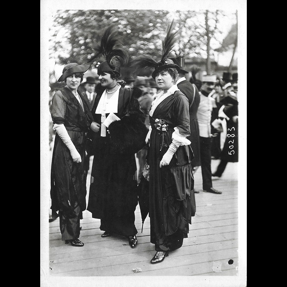 La mode aux courses, photographie de l'agence Meurisse (1914)