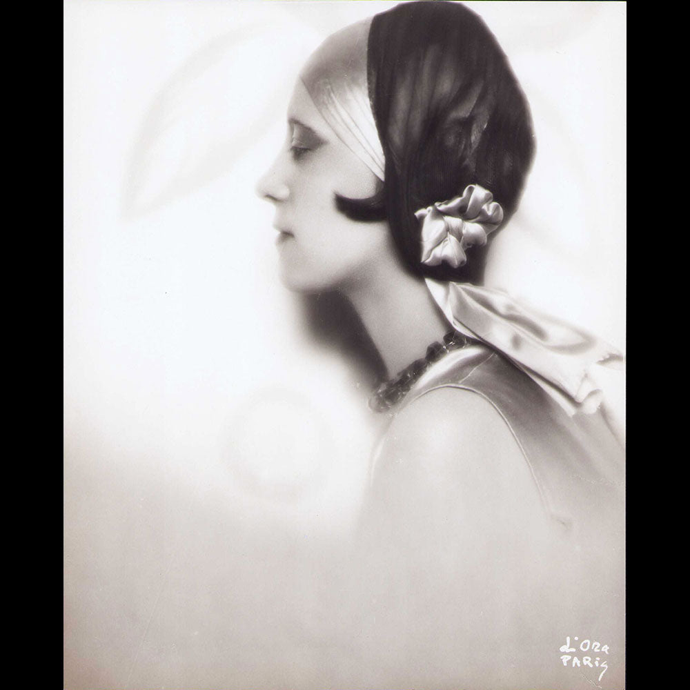 Suzy - Béret temptateur, tirage de D'Ora (1930)