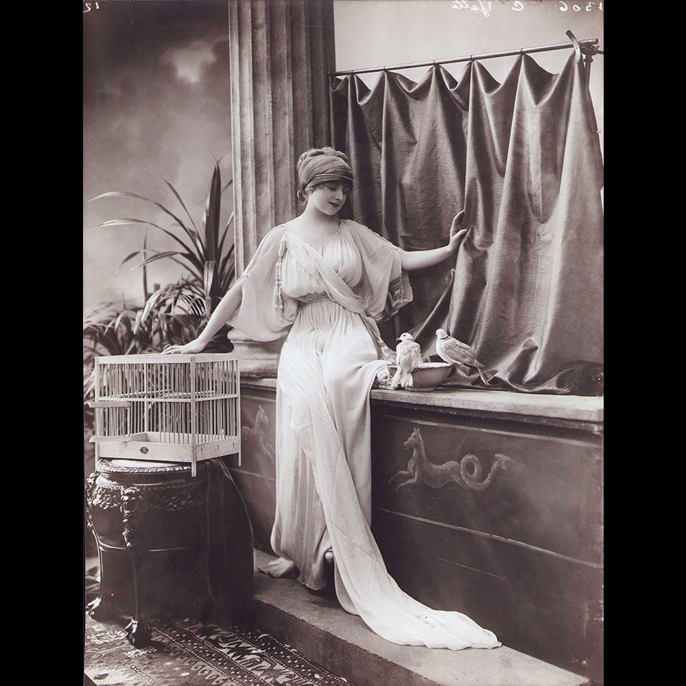 Mademoiselle Yette, photographie du studio Talbot (1910s)