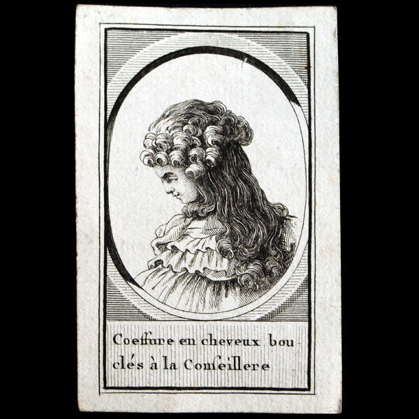 Gallerie des Modes et Costumes Français, 13ème suite de coiffures, coiffure en cheveux bouclés à la conseillère (1785)