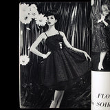 Vogue France (1er aout 1959), couverture de Guy Bourdin