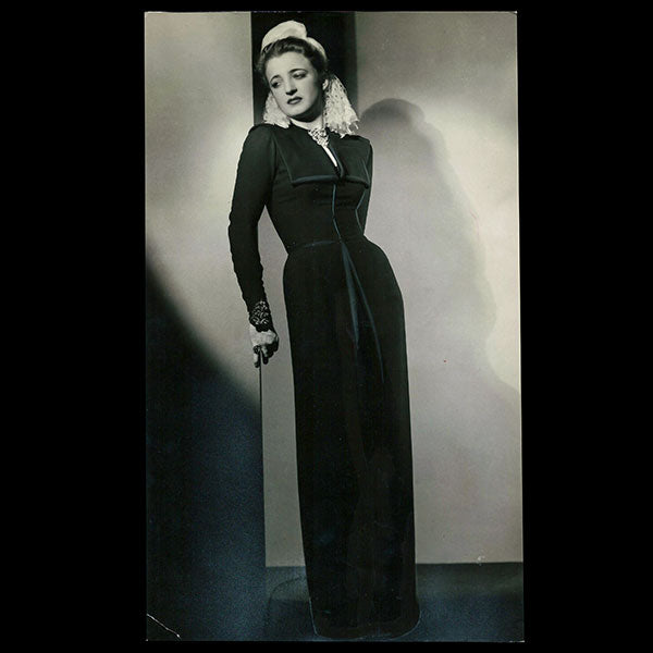 Robe d'Alix, toque victorienne d'Agnès, photographie de François Kollar (1939)
