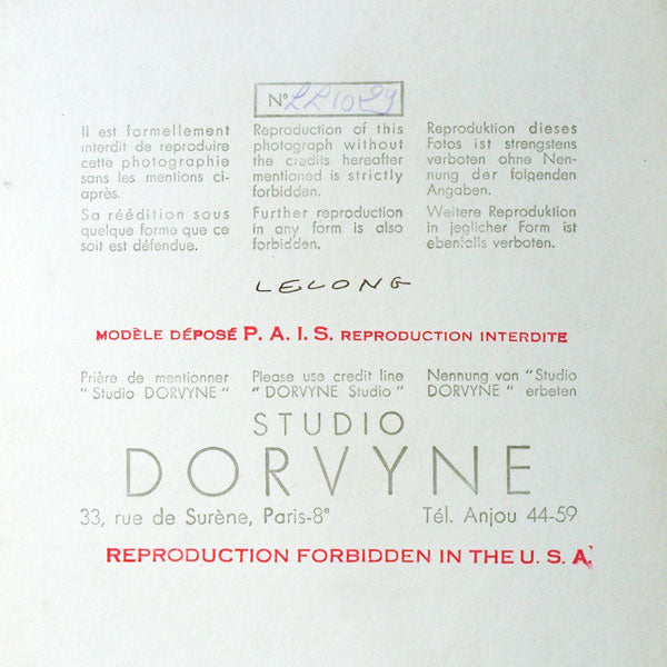Robe de dentelle de Lucien Lelong, photographie d'époque du studio Dorvyne (circa 1935)