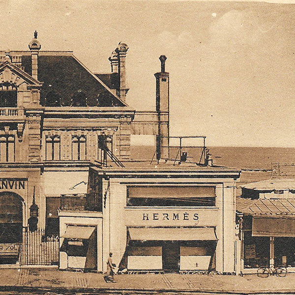 Boutiques Hermès et Lanvin, avenue Edouard-VII à Biarritz (circa 1925)