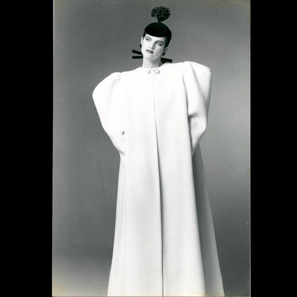 Collection Automne-Hiver 1983 de Patou par Christian Lacroix, ensemble de 5 photographies de presse