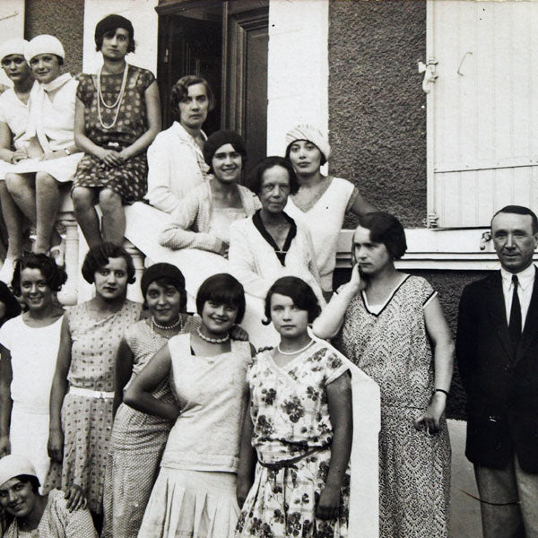 Ensemble de photographies de la maison Chanel des vacances du personnel à Mimizan (1929-1931)