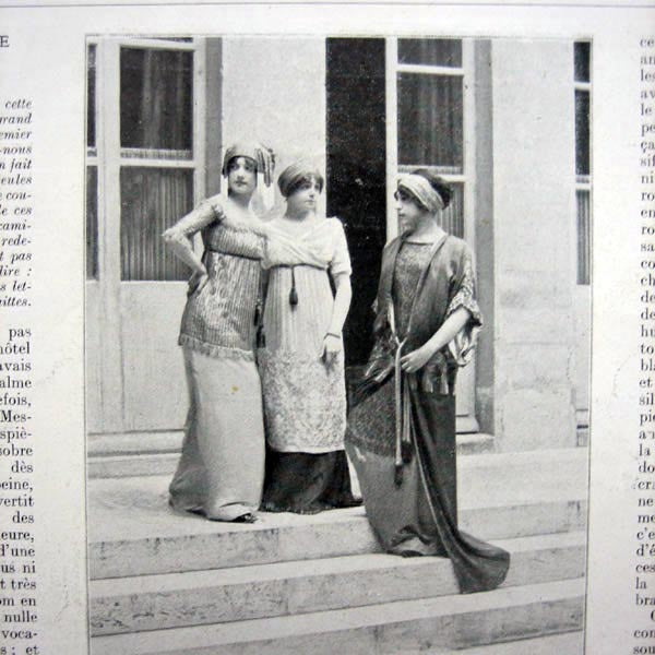 Poiret - L’Illustration, 9 juillet 1910 : « une leçon d’élégance dans un parc »