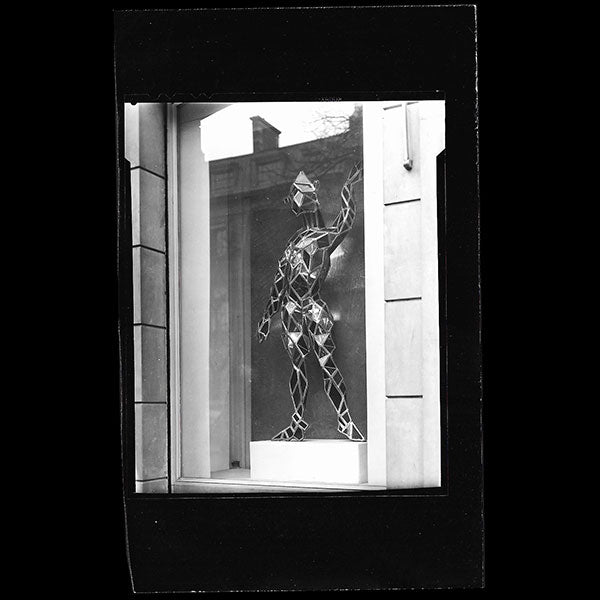 Balenciaga - Vitrines de Janine Janet réalisées pour le 10 avenue George V à Paris (1962)