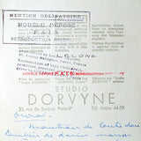 Manteau Oural de Lucien Lelong, chapeau de Suzy, photographie d'époque du studio Dorvyne (circa 1935)