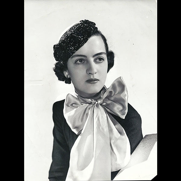Reboux - Chapeau de paille porté par Madame Champin (1937)