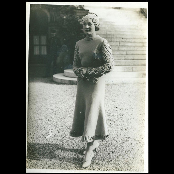 Une Femme Elégante, la mode à Longchamp, photographie de l'agence Meurisse (circa 1935)