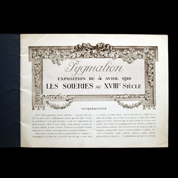 Carnet d'artiste, les Soieries au XVIIIème siècle, catalogue des magasins Pygmalion (1910)