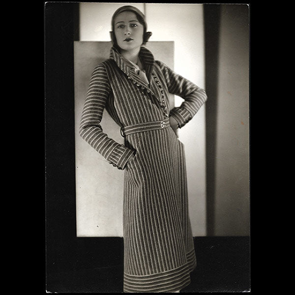 LouiseBoulanger - Manteau de demi-saison, tirage d'époque de Scaïoni (1931)