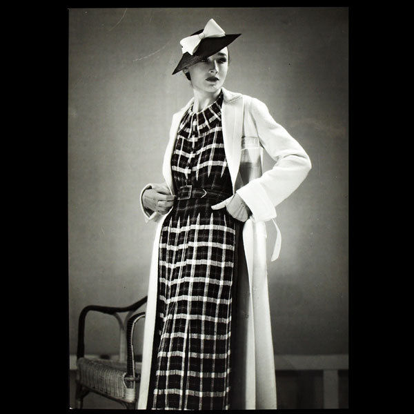 Robe de Lucien Lelong, photographie d'époque du studio Deutsch (circa 1935)