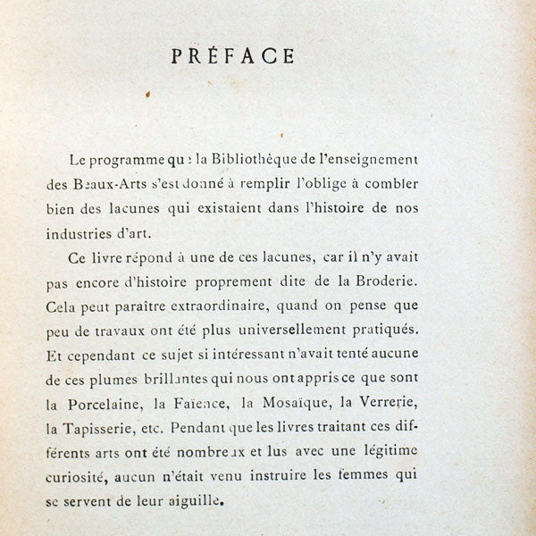 Broderies et dentelles par Enerst Lefebure, exemplaire d'Erté