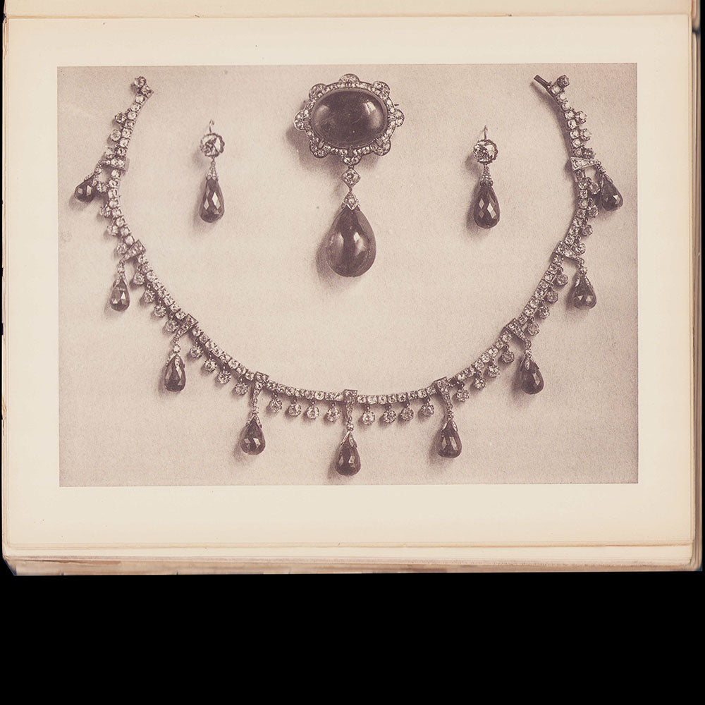 Catalogue des Perles, Pierreries, Bijoux et objets d'art précieux le tout ayant appartenu à S.M. le Sultan Abd-Ul-Hamid II (1911)