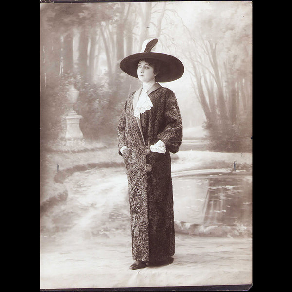 Bechoff-David - Manteau de breitschwantz, photographie du studio Felix (1911)