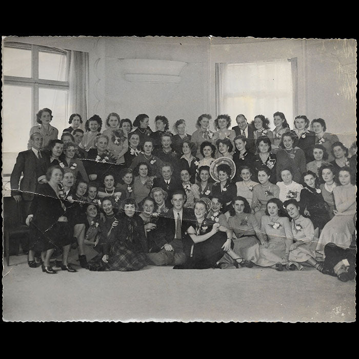 Callot Soeurs- Employés fêtant la Sainte-Catherine (circa 1948)