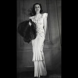 Jean Patou - robe portée par la mannequin Maggy Sarragne (1946)