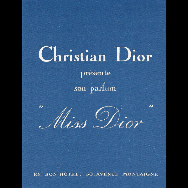 Christian Dior présente son parfum Miss Dior en son hôtel particulier (circa 1948)