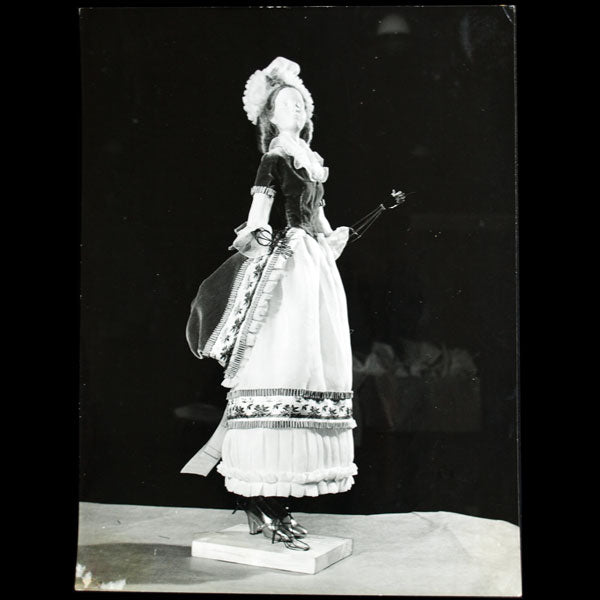 Gratitude train (1949), robe à la Polonaise de 1788 par Jacques Griffe