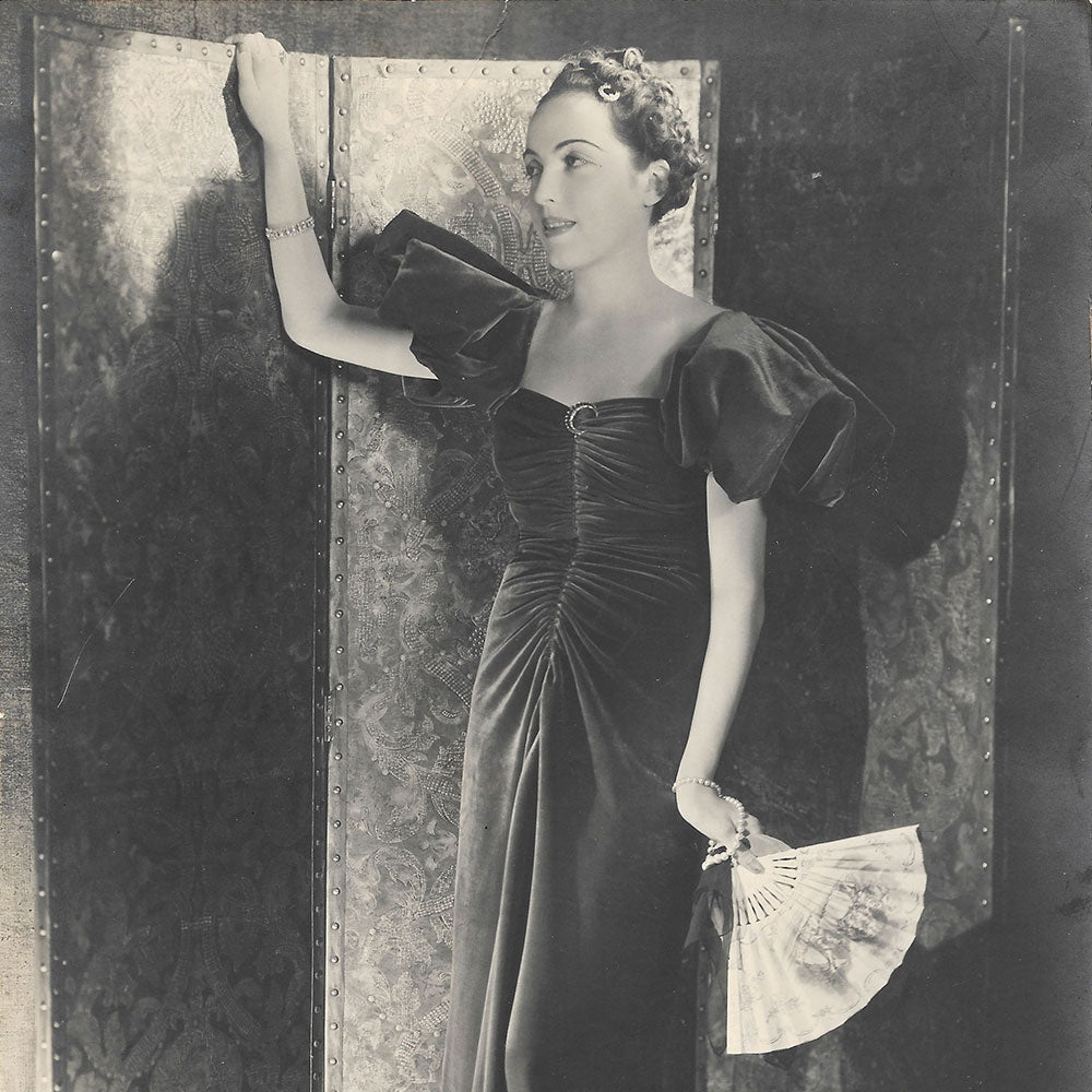 Ardanse - Robe du soir portée par la Comtesse de Solages, tirage de D'Ora (1936)
