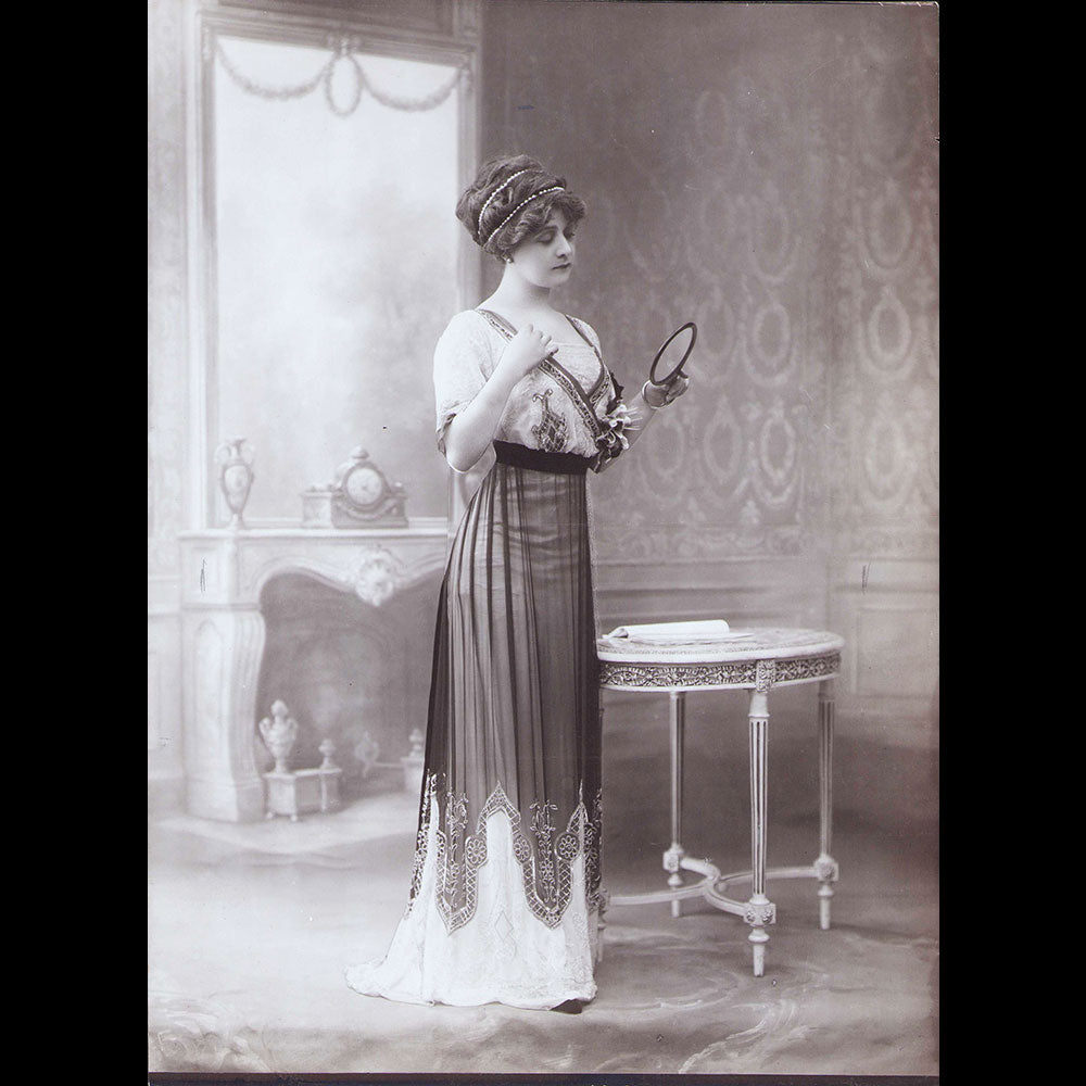Drecoll - Robe en mousseline mauve, photographie du studio Felix (1911)