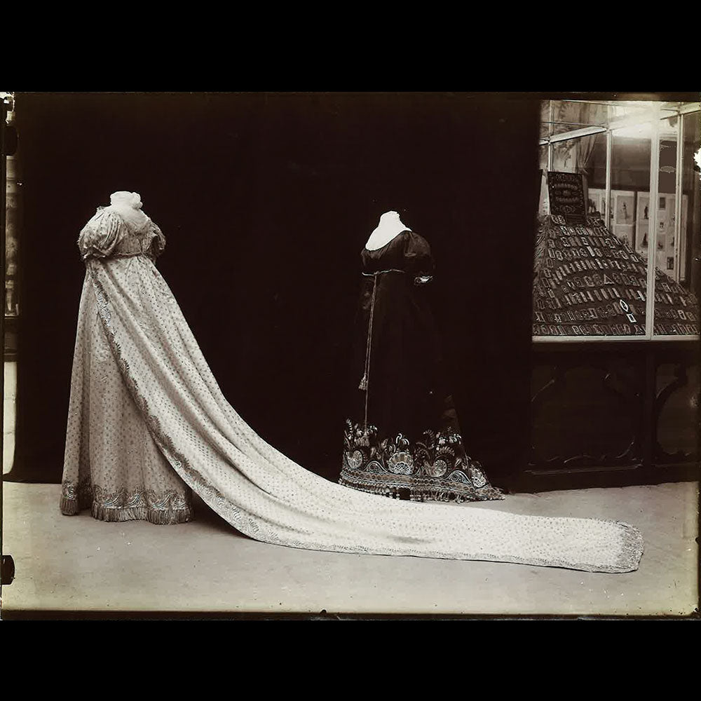 Exposition Universelle de Paris - Musée Centennal du Costume, Réunion de 24 tirages (1900)
