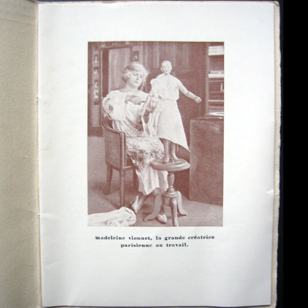 Vionnet - Livret de présentation de la maison avenue Montaigne à Paris (circa 1925)