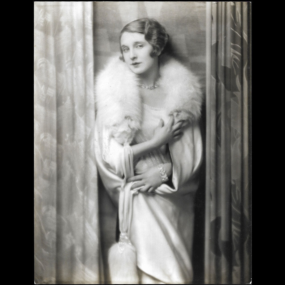 Hugh Cecil - Portrait de June Tripp, Lady Inverclyde (1928)