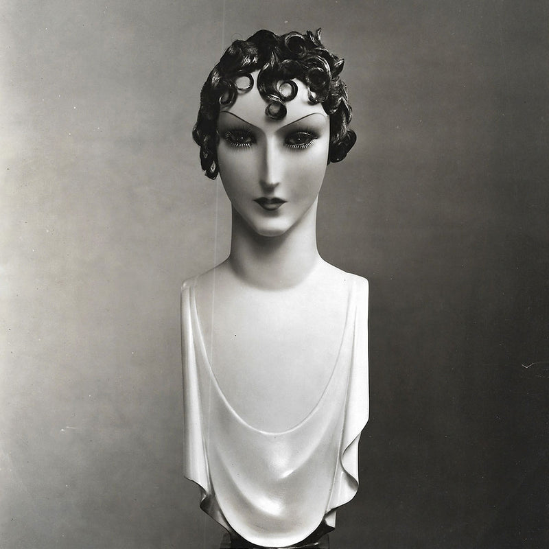 Pierre Imans - Photographie d'un buste de femme, 10 rue crussol à Paris (circa 1925-1935)